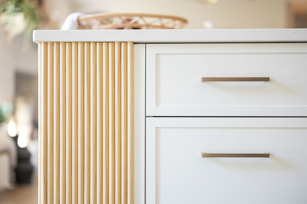 2024-02-13Donington Kitchen 3 Slim shaker